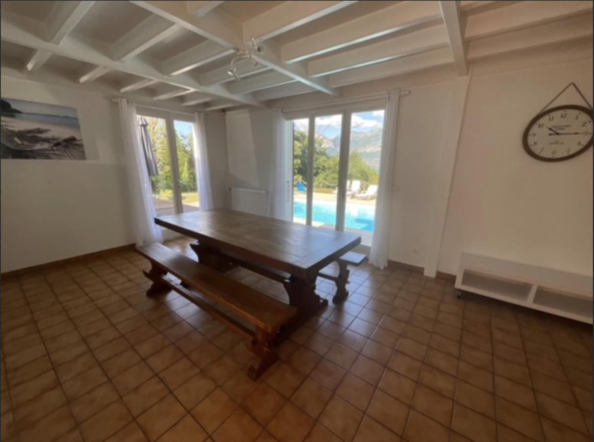 Villa Avec Piscine, Vue Lac Et Montagne 塞夫里耶 外观 照片