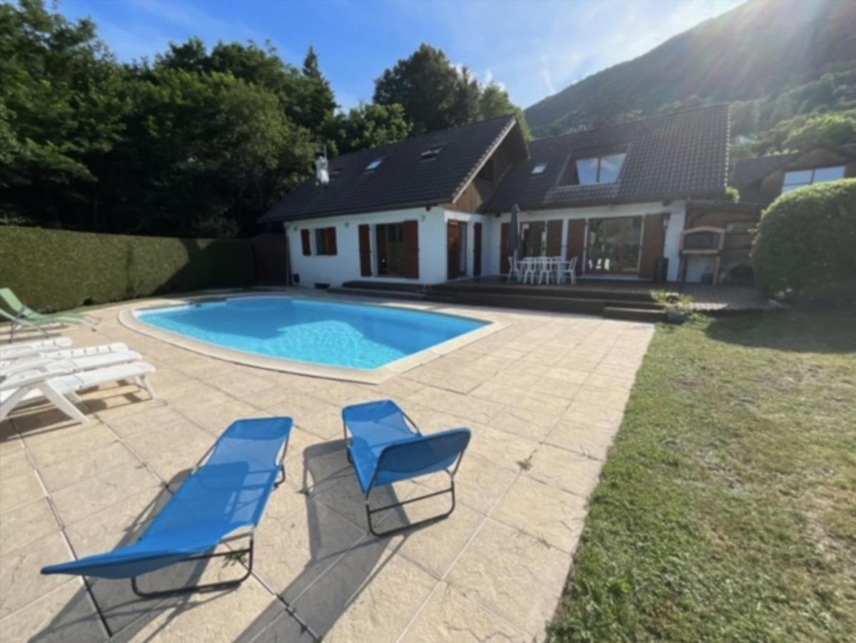 Villa Avec Piscine, Vue Lac Et Montagne 塞夫里耶 外观 照片